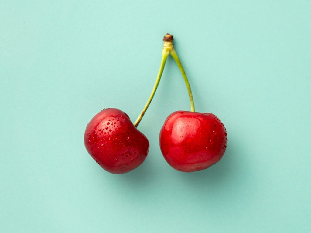 Działalność nierejestrowana i praca na etacie 2024